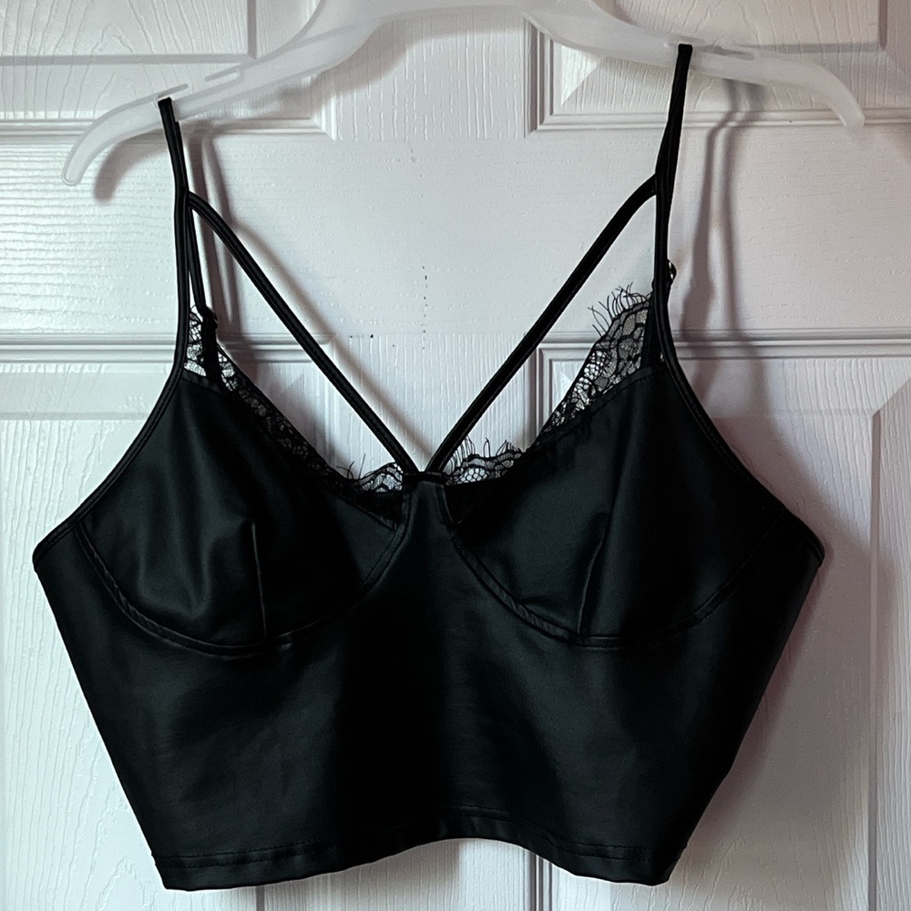 black crop top